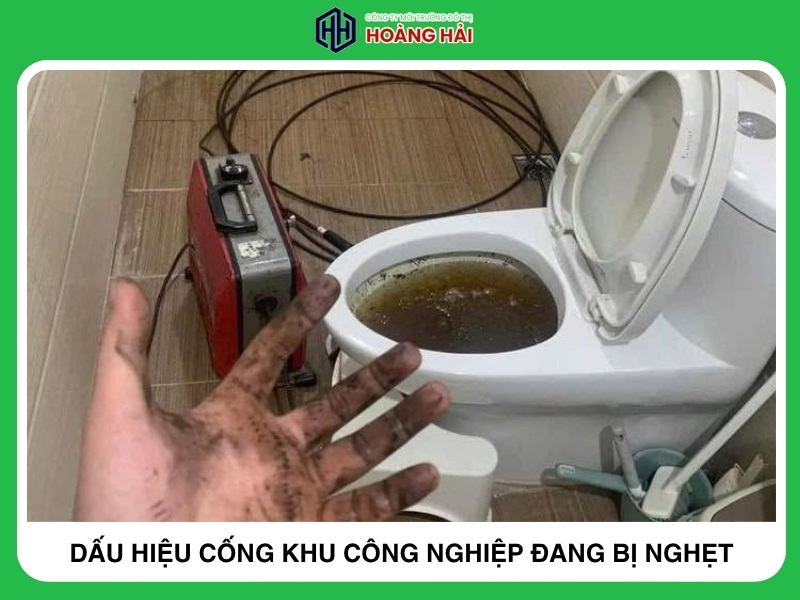 dấu hiệu cống khu công nghiệp đang bị nghẹt
